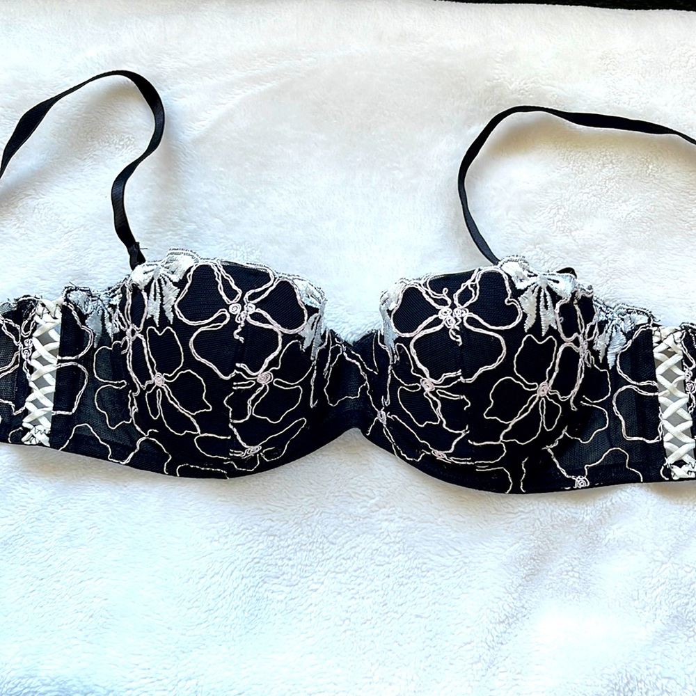 Triumph Floral Lace Bra